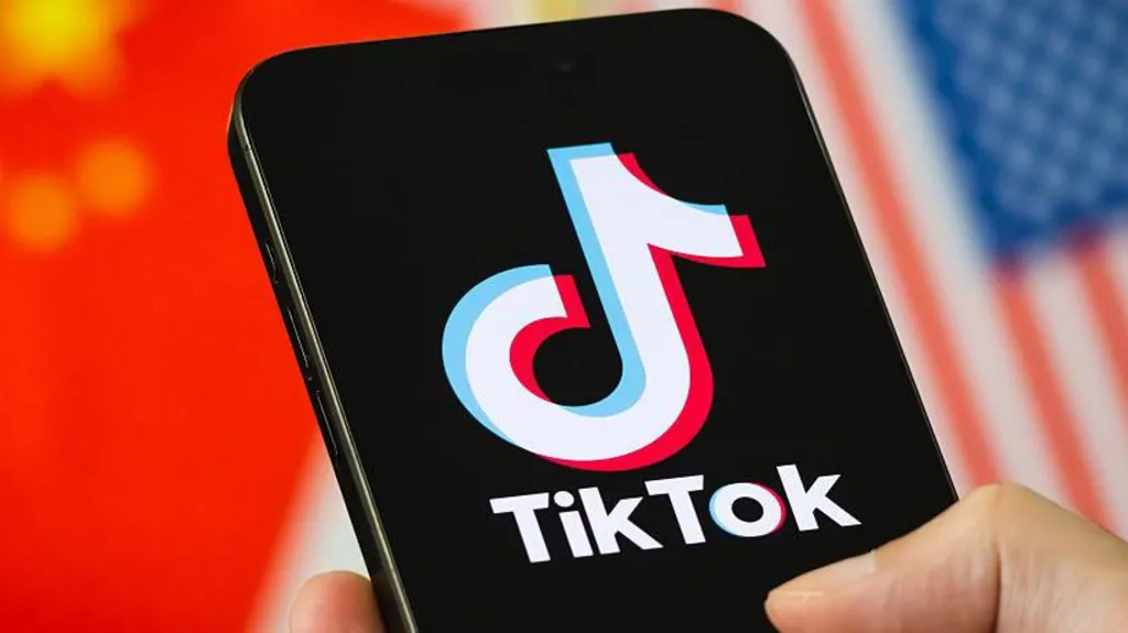 Misleading AI health ads spark concerns as TikTok deletes fake Boots weight loss content.